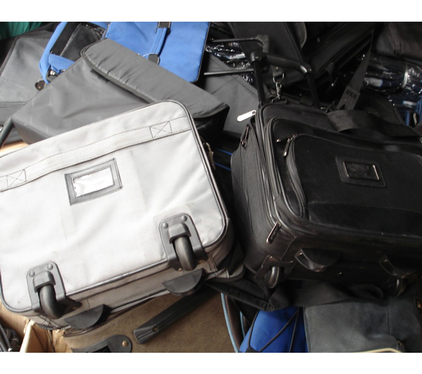 庫(kù)存箱包回收_杭州箱包庫(kù)存回收